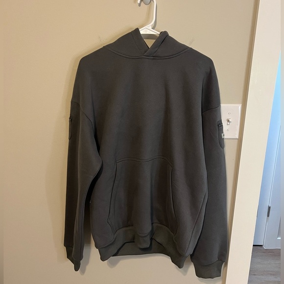 Comfrt Travel Essentials Steel Gray Hoodie - Picture 7 of 14